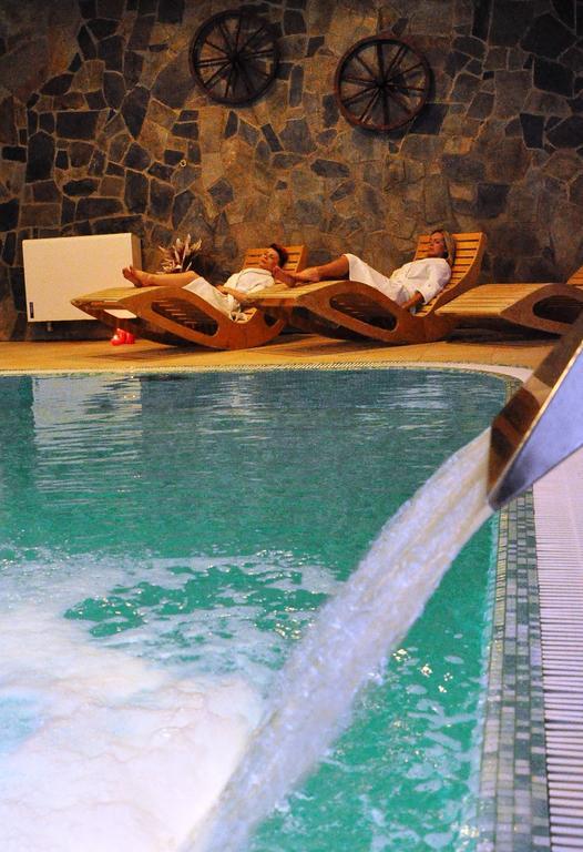 Hotel Karino Spa Polańczyk Exteriör bild