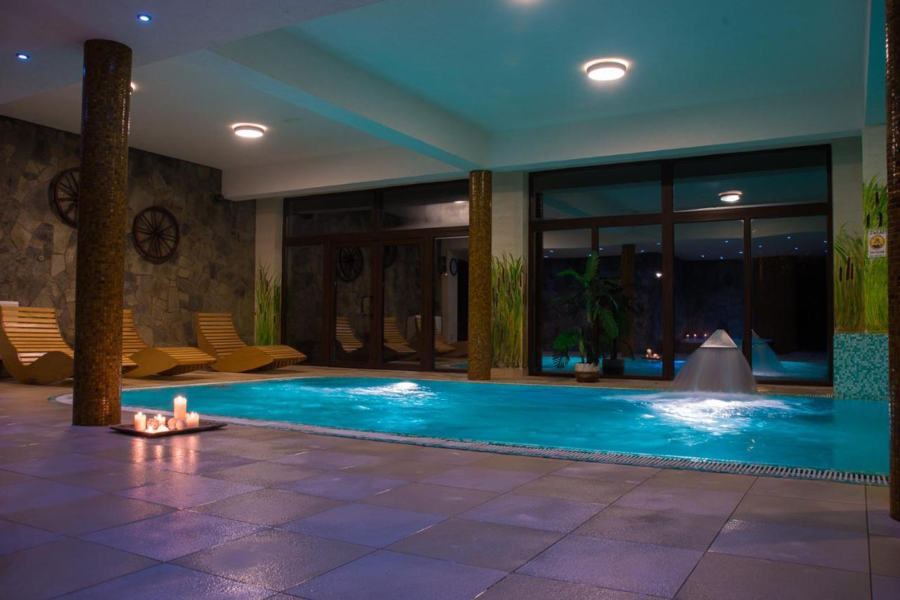 Hotel Karino Spa Polańczyk Exteriör bild